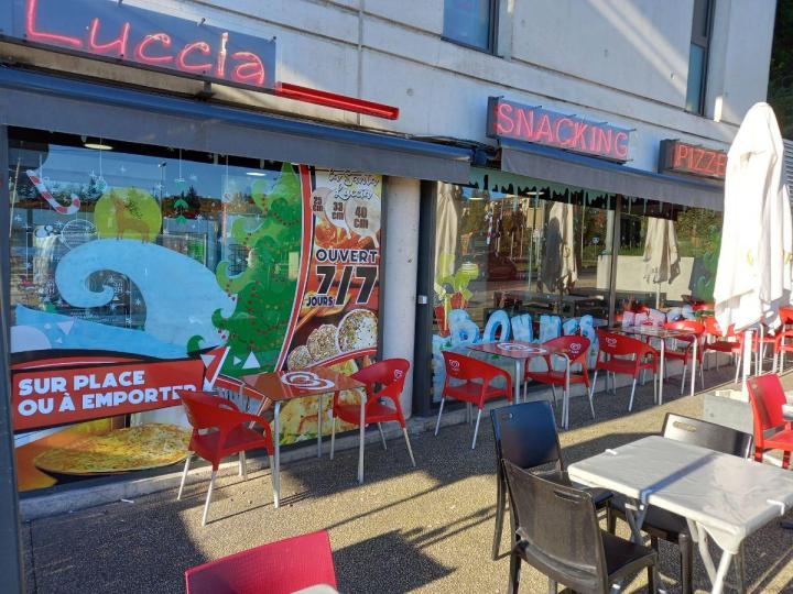 The perfect restaurant with terrace for a pleasant meal.